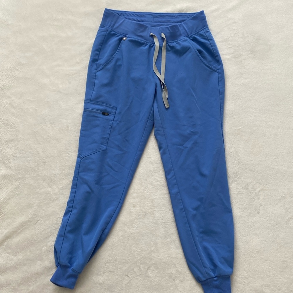 Figs Ceil Blue Scrub XS bottoms